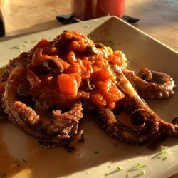 Savora Bakhalal - Grilled octopus