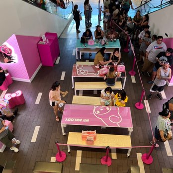 Hello Kitty Cafe - Crowded as always - Themed Cafes Near Me - Las Vegas, Nevada Hello Kitty Cafe - Crowded as always - Themed Cafes Near Me - Las Vegas, Nevada