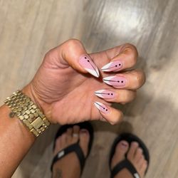 Urban Nails