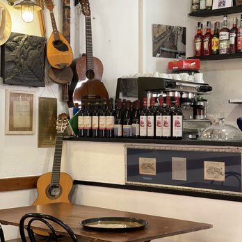 Da Piva - Interior, music is their inspiration - Trattorie Near Me - Vernazza, SP