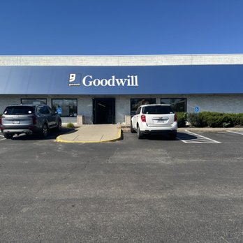 Goodwill Beechmont - Thrift Stores Near Me - Cincinnati, Ohio Goodwill Beechmont - Thrift Stores Near Me - Cincinnati, Ohio
