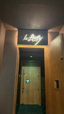 la Betty by null