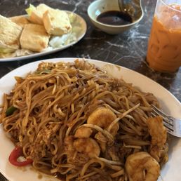 NF14.Pad Thai A6.Fried Tofu(6) Thai Tea NF14.Pad Thai A6.Fried Tofu(6) Thai Tea