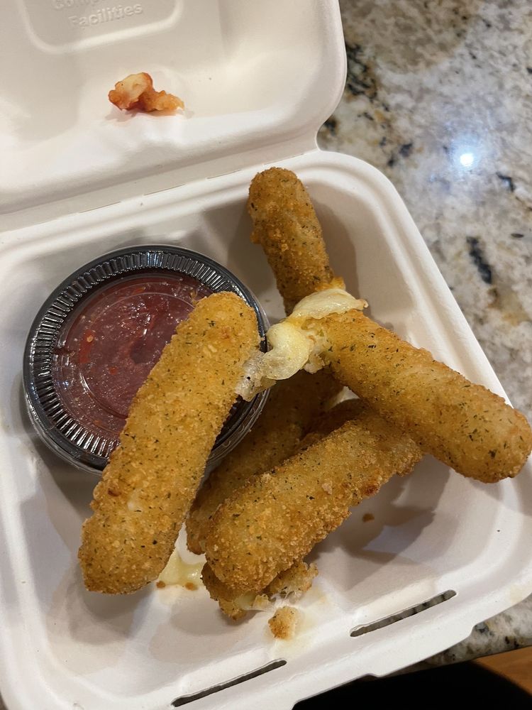 FOX’S PIZZA DEN Updated September 2024 11 Reviews 314 Allegheny