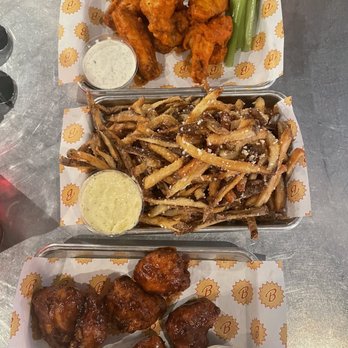 Bricksworth Beer Co - a tray of chicken wings and fries - Brewpubs Near Me - Minneapolis, Minnesota Bricksworth Beer Co - a tray of chicken wings and fries - Brewpubs Near Me - Minneapolis, Minnesota