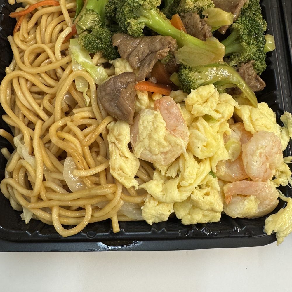 Fire Wok Hot Pot - Big plate of food! Noodles, broccoli & beef, shrimp & eggs combo. About $10! - Chinese Near Me - West Covina, California Fire Wok Hot Pot - Big plate of food! Noodles, broccoli & beef, shrimp & eggs combo. About $10! - Chinese Near Me - West Covina, California