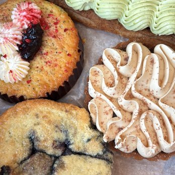 Kasama - Matcha pandan eclair, poppy seed cake, banana tart, blueberry muffin top - Filipino Near Me - Chicago, Illinois