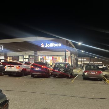 Jollibee - outside - Fast Food Near Me - Bloomingdale, Illinois
