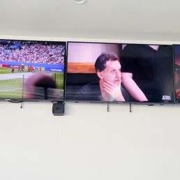 TVs (05/16/24). @MeeDeeThaiKitchen #Fairfax #ThaiFood