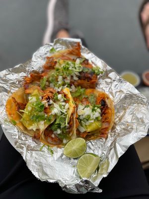 Leo's Tacos Truck by null