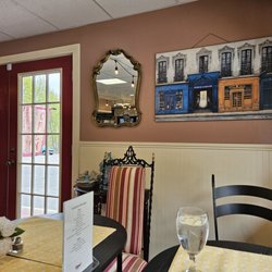 Renee's Bistro & Catering Service - Seating