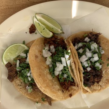 Guacamole Resturant - Tacos: 1 Asada , 1 Chorizo, 1 Cabeza - Mexican Near Me - Stockbridge, Georgia