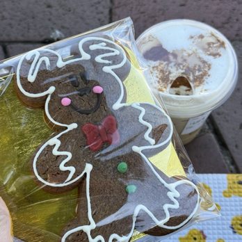 Market House - Mickey Gingerbread and Iced Gingerbread Chai Latte - Grande - Cafes Near Me - Anaheim, California