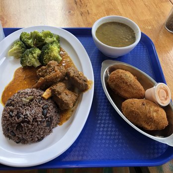Mofongo Cafe - Beef ribs, lentils, black beans & rice and a side of beef croquette. - Dominican Near Me - Nashville, Tennessee Mofongo Cafe - Beef ribs, lentils, black beans & rice and a side of beef croquette. - Dominican Near Me - Nashville, Tennessee