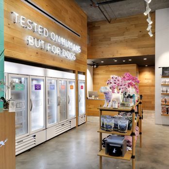 Barkin' Creek - Rainey - Retail space - Ground Level - Pet Stores Near Me - Austin, Texas Barkin' Creek - Rainey - Retail space - Ground Level - Pet Stores Near Me - Austin, Texas