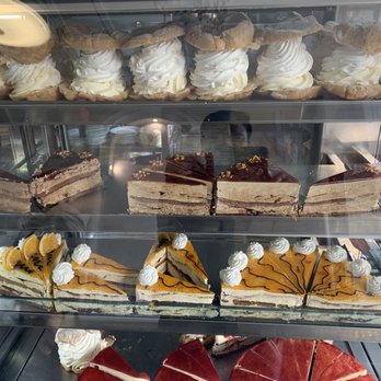 Cukrárna Aida - Patisserie/Cake Shop Near Me - Olomouc, OL Cukrárna Aida - Patisserie/Cake Shop Near Me - Olomouc, OL