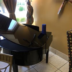 Pre Flight Cafe - Customer piano