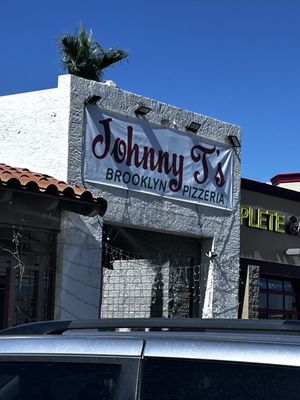 Johnny T's Brooklyn Pizzeria, 7132 E Becker Ln, Scottsdale