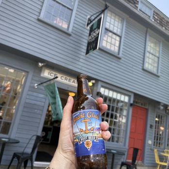 Get The Scoop - Root beer float - Ice Cream & Frozen Yogurt Near Me - Newport, Rhode Island Get The Scoop - Root beer float - Ice Cream & Frozen Yogurt Near Me - Newport, Rhode Island