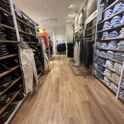 UNIQLO