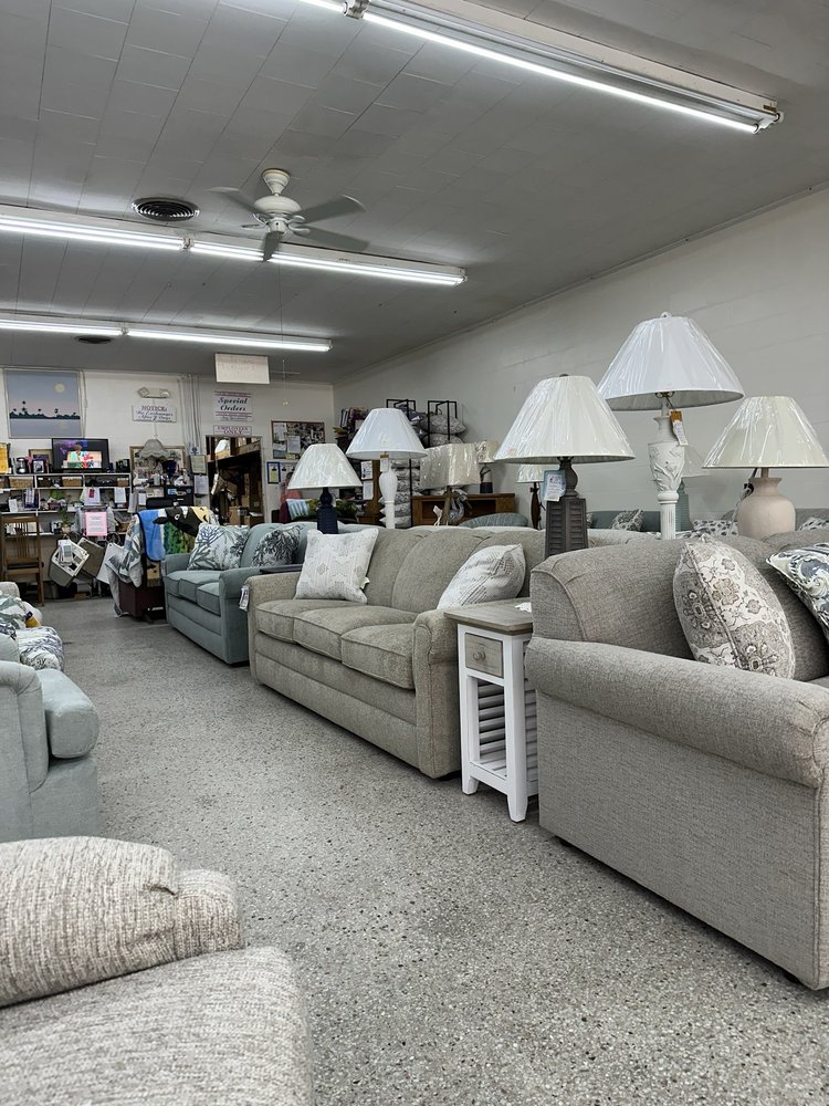 LAMPLIGHTER’S FURNITURE Updated October 2024 19 Photos 38515 5th