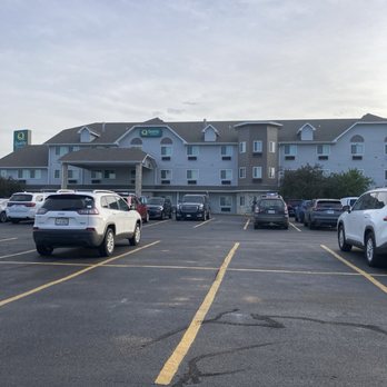 Quality Inn & Suites - Hotels Near Me - Lincoln, Nebraska Quality Inn & Suites - Hotels Near Me - Lincoln, Nebraska