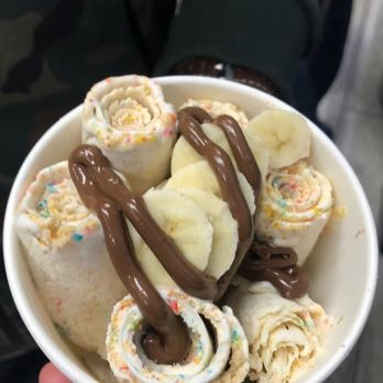 ICICLES - My crazy husbands mix. cerial killer will all the cerials with banana and Nutella. Crazy combo but I couldn't stop stealing a bite - Ice Cream & Frozen Yogurt Near Me - Gilroy, California