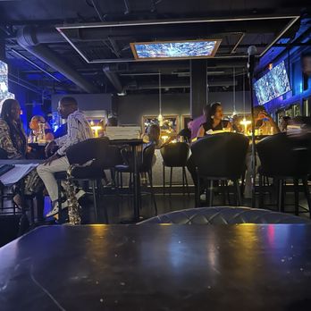 Society Pizza Lounge - Ambiance seating - Pizza Near Me - Newhall, California