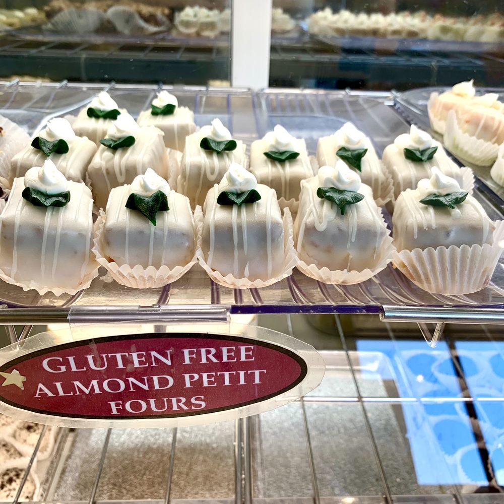 PATTYCAKES BAKERY 143 Photos & 166 Reviews Bakeries 704 14th St