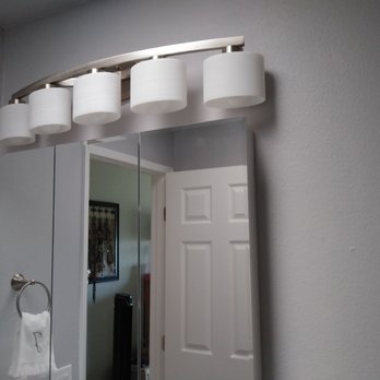 North Star Kitchen and Bath - a bathroom with a large mirror - General Contractors Near Me - Vista, California North Star Kitchen and Bath - a bathroom with a large mirror - General Contractors Near Me - Vista, California