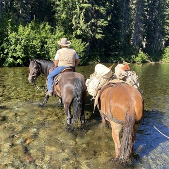 Three Peaks Outfitters - Horseback Riding Near Me - Cle Elum, Washington Three Peaks Outfitters - Horseback Riding Near Me - Cle Elum, Washington