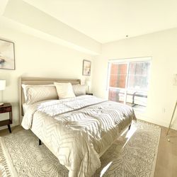 Rodeo Corporate Housing - Cozy and well decorated bedroom
