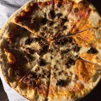 New York Pizza Department - Neapolitan Thin Crust - INDIVIDUAL 10 with meatballs and garlic - Pizza Near Me - Corona, California New York Pizza Department - Neapolitan Thin Crust - INDIVIDUAL 10 with meatballs and garlic - Pizza Near Me - Corona, California