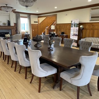 Windsor Mansion Inn - This giant table is original to the mansion and FDR sat here and used this dining spot during his re-election campaign. - Hotels Near Me - Windsor, Vermont Windsor Mansion Inn - This giant table is original to the mansion and FDR sat here and used this dining spot during his re-election campaign. - Hotels Near Me - Windsor, Vermont
