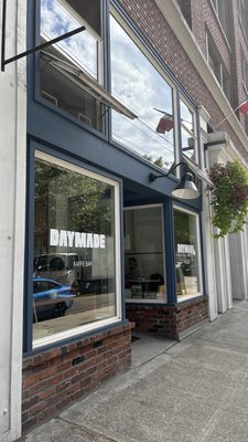 Day Made Kaffe Bar by null