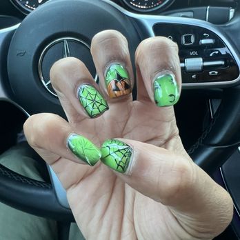 D's House Nails - Right hand (I'm not good with pictures) But book with Mia if you haven't already and tell her Ash sent you!!! - Nail Salons Near Me - Pleasant Hill, California