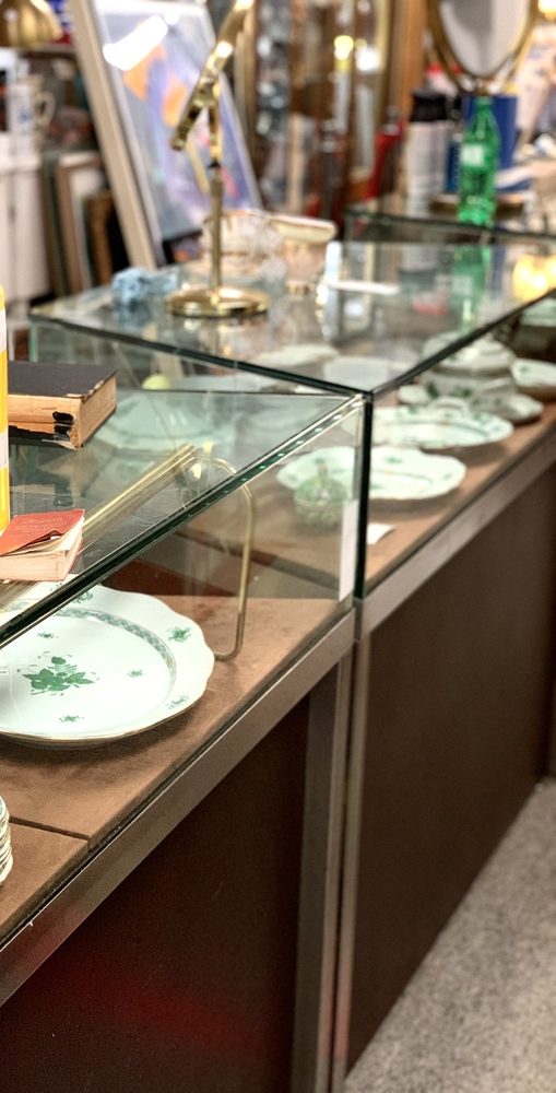 FURNITURE ON CONSIGNMENT Updated August 2024 10 Reviews 1435 Post