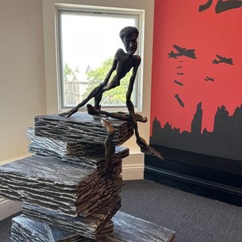 Kurt Vonnegut Museum & Library - Kurt Vonnegut sculpture - Museums Near Me - Indianapolis, Indiana Kurt Vonnegut Museum & Library - Kurt Vonnegut sculpture - Museums Near Me - Indianapolis, Indiana