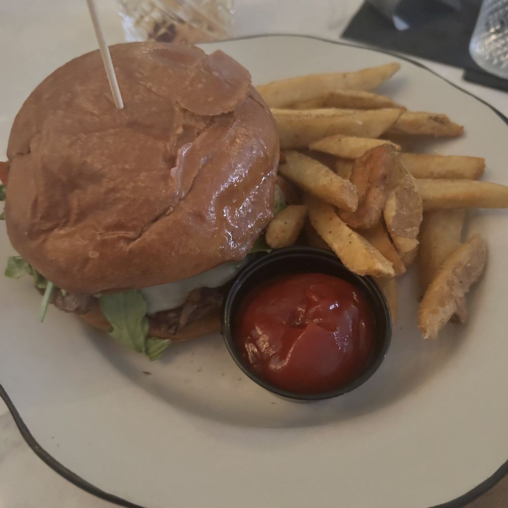 205 Dry - Beef tenderloin sandwich - Speakeasies Near Me - Binghamton, New York