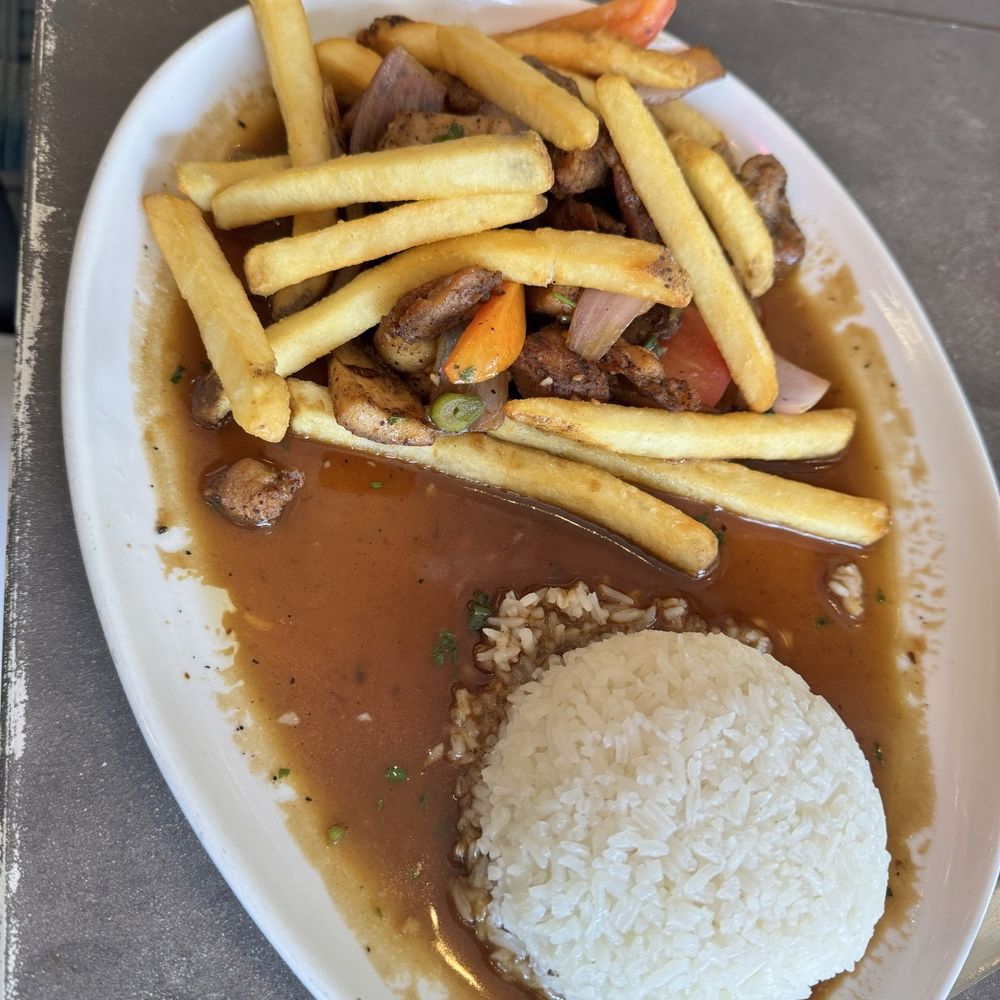 Pisco Y Nazca - Limo saltado chicken - Gastropubs Near Me - Coral Gables, Florida Pisco Y Nazca - Limo saltado chicken - Gastropubs Near Me - Coral Gables, Florida