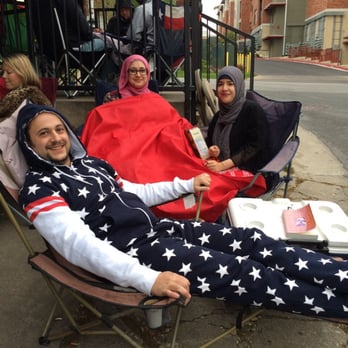 Franklin Barbecue - Waiting in line in cold weather. - Barbeque Near Me - Austin, Texas