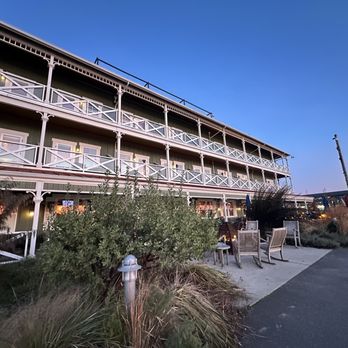 McMenamins Kalama Harbor Lodge - Back patio. - Hotels Near Me - Kalama, Washington McMenamins Kalama Harbor Lodge - Back patio. - Hotels Near Me - Kalama, Washington