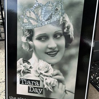 Tiara Day - Women's Clothing Near Me - Frederick, Maryland