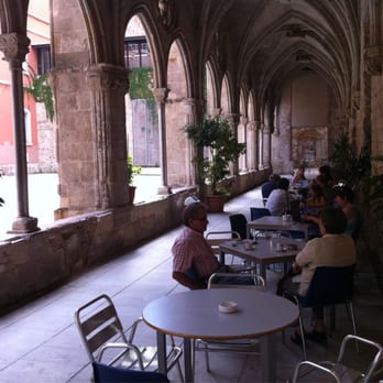 Bar del Convent - Terraza y claustro - Cafeteria Near Me - Barcelona, B
