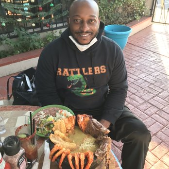Mariscos Playa Hermosa - Molcajete caliente - Mexican Near Me - Phoenix, Arizona