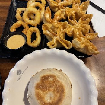 Magic Noodle - Calamari, crab rangoon's, pork gamo - Noodles Near Me - Overland Park, Kansas Magic Noodle - Calamari, crab rangoon's, pork gamo - Noodles Near Me - Overland Park, Kansas