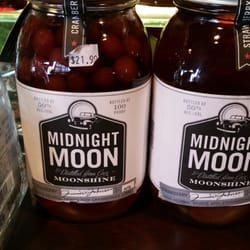Danni's Sports Bar & Grill - Great moonshine