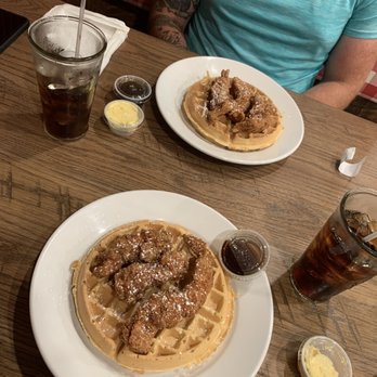Frizzle Chicken Cafe - Chicken and waffles - Breakfast & Brunch Near Me - Pigeon Forge, Tennessee