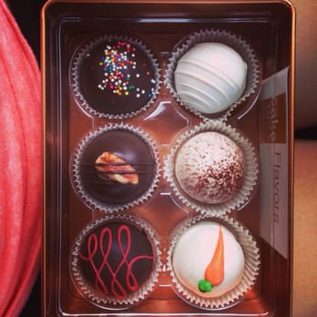 Austin Cake Ball - Half dozen of birthday cake, carrot cake, Mexican hot chocolate, tiramisu and German chocolate - Desserts Near Me - Austin, Texas Austin Cake Ball - Half dozen of birthday cake, carrot cake, Mexican hot chocolate, tiramisu and German chocolate - Desserts Near Me - Austin, Texas