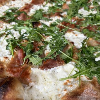 Crispelli's Bakery & Pizzeria - Pizza Near Me - Grosse Pointe Woods, Michigan